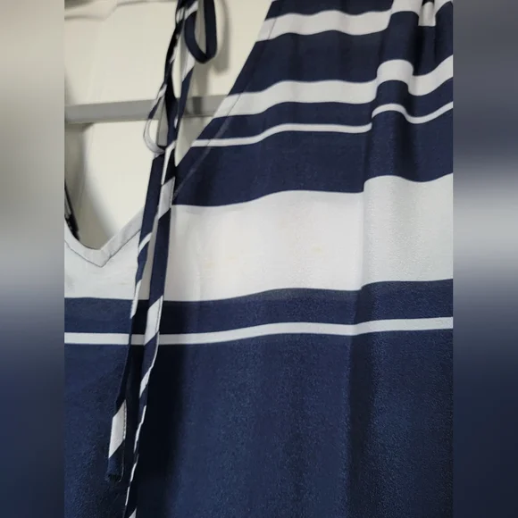 Navy/White Double V Dress 👗 - Picture 5 of 5